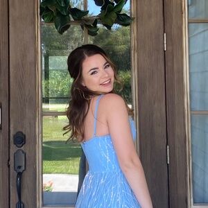 Meet your Posher, Izzy